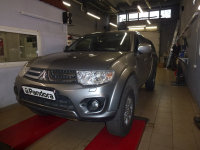   Pandora  Mitsubishi L200